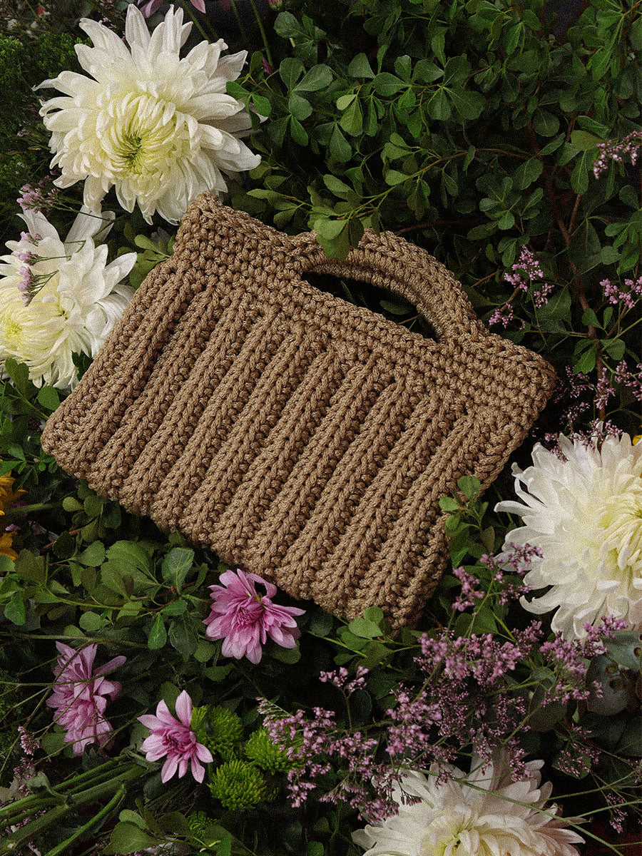 CARTERA TEJIDA CAFÉ